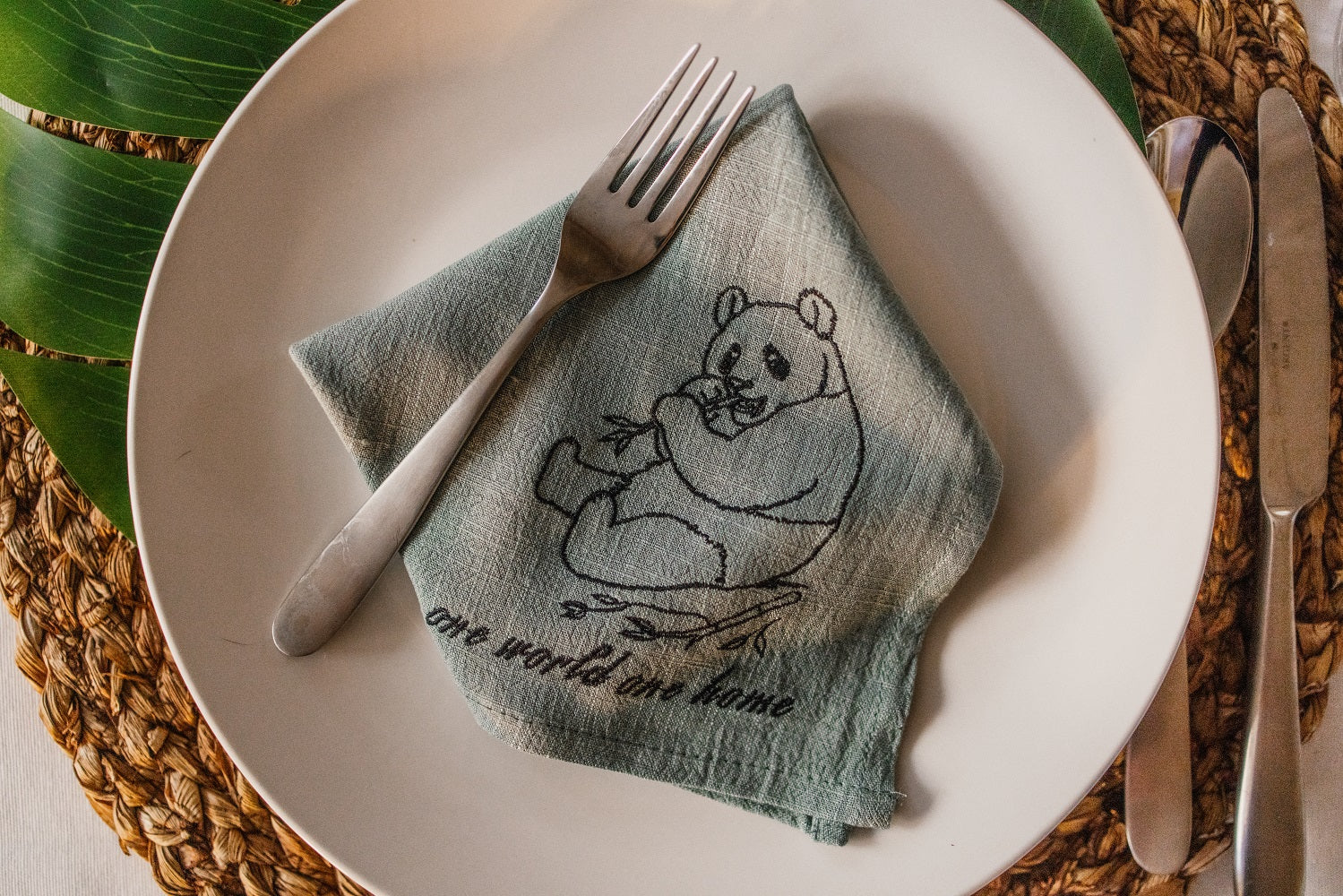 green cloth table napkins